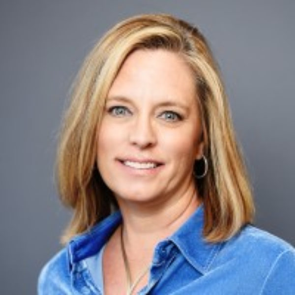 Debbie McKinley headshot