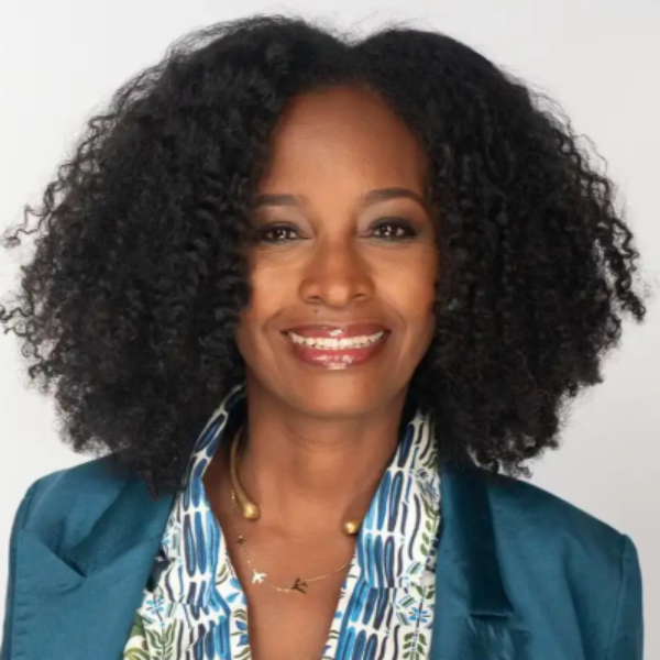 Denise Smith headshot